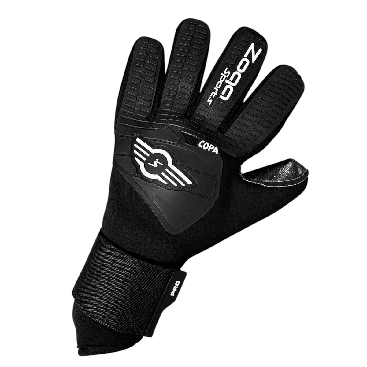 Goatkeepers.cl Zoqa Sports Copa Pro goalkeeper gloves in black with 3D silicone backhand and negative cut design.